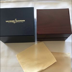 New ULYSSE NARDIN Wooden BOX of hand WATCHES